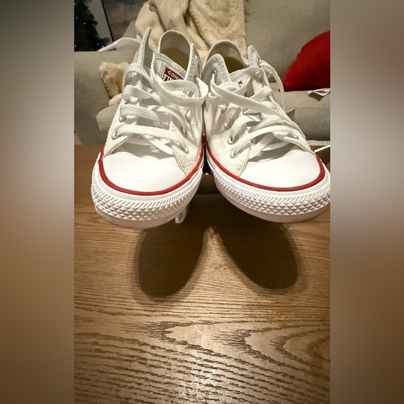 Converse White and Red Low-Top Sneakers - W8 | M6 - Picture 5 of 7